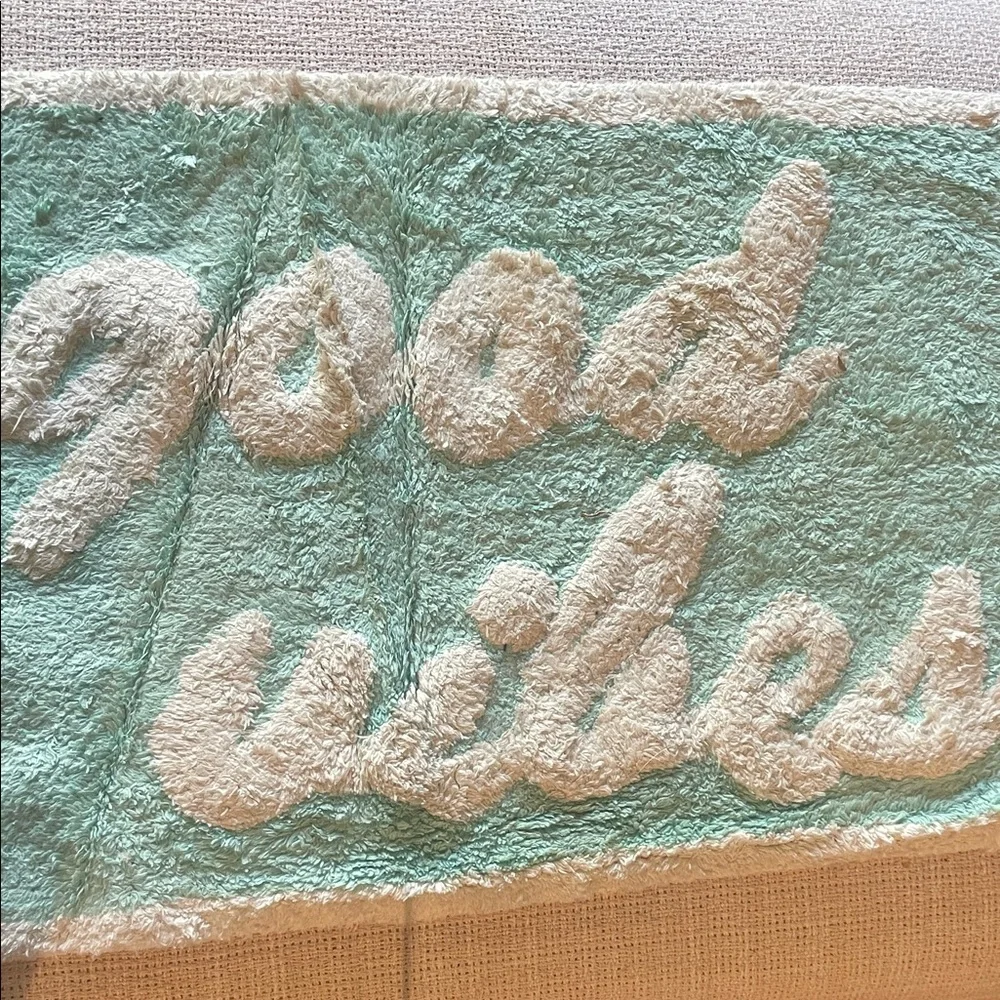 Good Vibes Textured bath mat